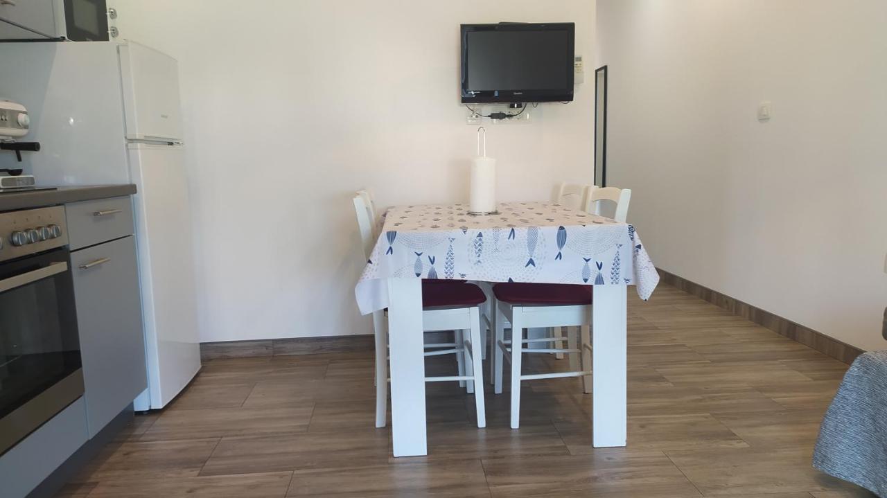 Apartman Greta Sukošan Exterior foto