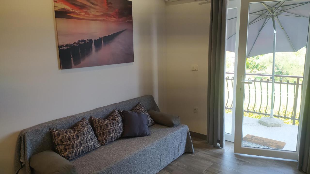 Apartman Greta Sukošan Exterior foto